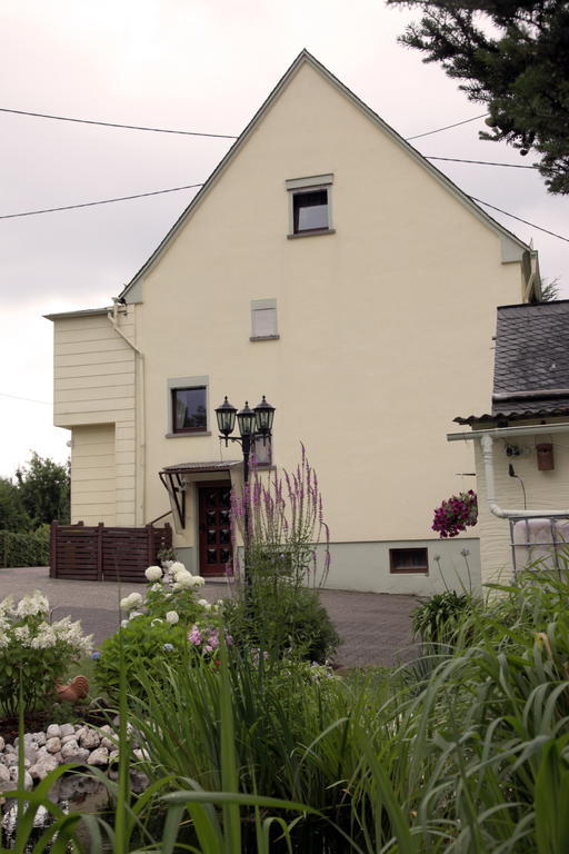 Ferienwohnung Sauer Hillscheid Экстерьер фото